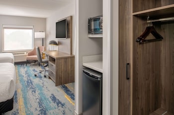 Room, 2 Queen Beds, Accessible, Non Smoking (Bathtub w/ Grab Bars)