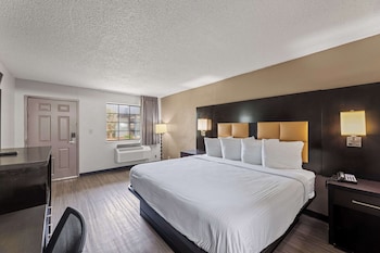 Business Room, 1 King Bed, Smoking