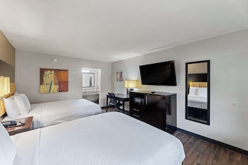 Deluxe Room, 2 Double Beds, Smoking