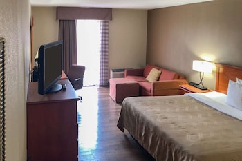 Standard Room, 1 King Bed, Non Smoking