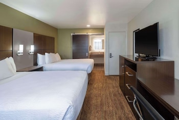 Standard Room, 2 Queen Beds, Non Smoking