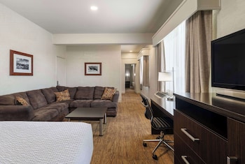 Family Suite, 1 King Bed, Non Smoking, Refrigerator & Microwave (2nd Floor)