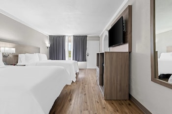 Suite, Multiple Beds, Non Smoking