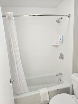 Standard Room, 2 Queen Beds, Non Smoking