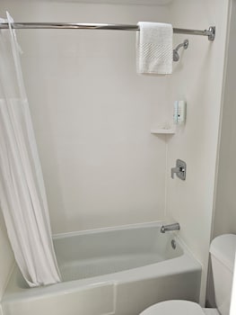 Suite, 1 Queen Bed, Non Smoking