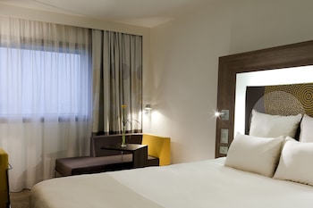 Superior Room, 1 Double Bed with Sofa bed (Paris View)