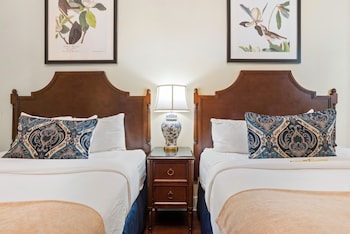 Standard Room - Two Queen Beds