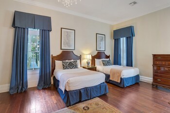 Superior Suite, 2 Queen Beds
