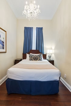 Standard Room - One Queen Bed