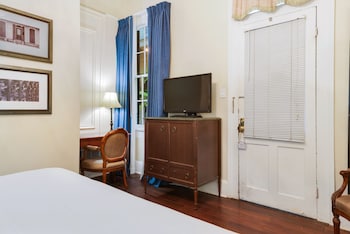 Standard Room - One King Bed