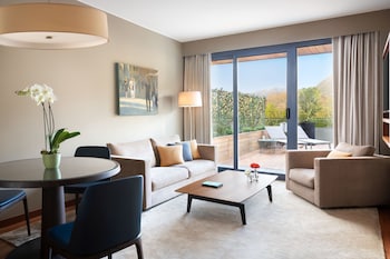 Suite, 1 Bedroom, Pool View (Balcony)