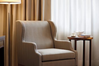 Superior Room, 1 King Bed