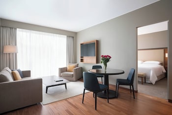 Suite, 1 Bedroom, Balcony