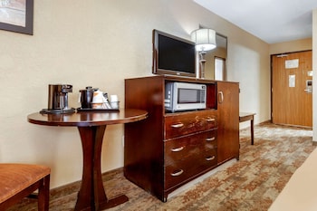 Room, 2 Queen Beds, Accessible, Non Smoking