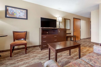 Suite, 2 Queen Beds, Non Smoking