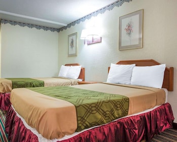 Standard Room, 2 Double Beds, Smoking