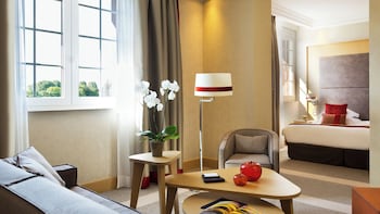 Deluxe Suite