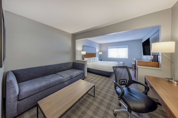 Suite, 1 King Bed, Non Smoking