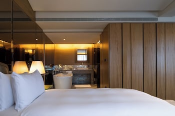 Corner Suite