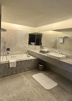 Executive Quadruple Room