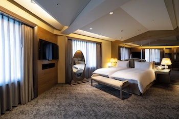 Corner Suite
