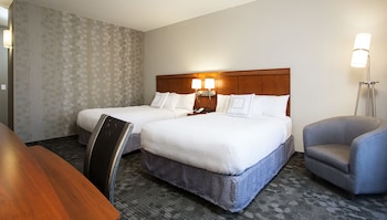 Room, 2 Queen Beds (Mobility/Hearing Accessible, Tub)
