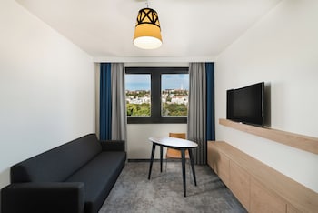 Superior Suite, 1 Queen Bed (Separate Living Room)