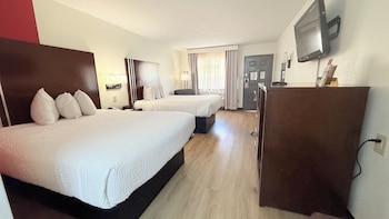 Deluxe Room, 2 Queen Beds