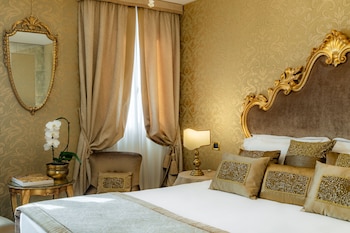 Superior Room (Saint Mark view)