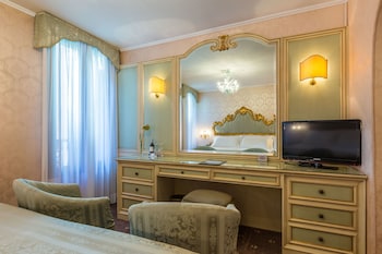 Classic Room (Venetian)