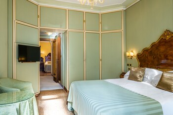 Suite (Saint Mark view)