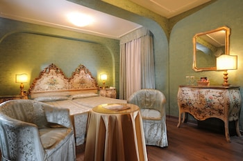 Classic Room (Venetian)