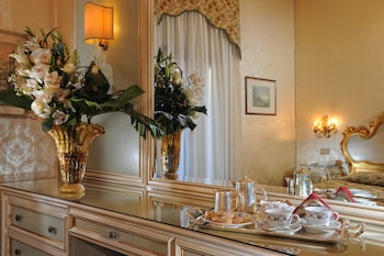 Classic Room (Venetian)