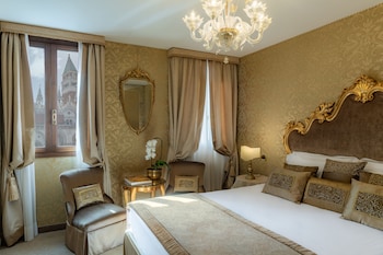 Superior Room (Saint Mark view)