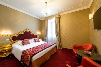 Superior Room (Saint Mark view)