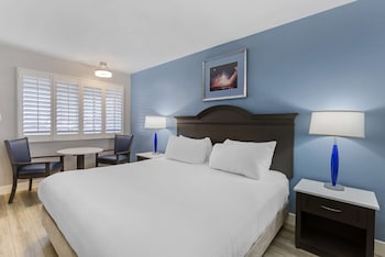 Standard Room, 1 King Bed, Non Smoking