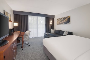 Room, 1 King Bed, Courtyard View