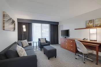 Suite, 2 Double Beds (Hearing Accessible)