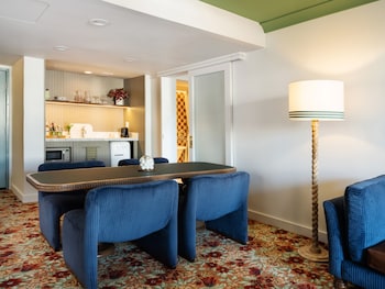 Suite, 1 King Bed, Refrigerator & Microwave, Mountain View (Suite)