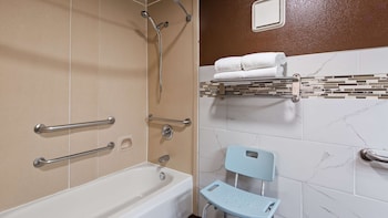Standard Room, 1 King Bed, Accessible, Refrigerator & Microwave