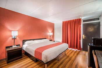 Deluxe Suite, 1 King Bed, Accessible, Non Smoking
