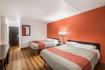 Standard Room, 2 Queen Beds, Non Smoking