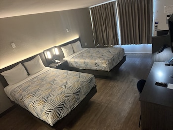 Standard Room, 2 Double Beds, Non Smoking, Refrigerator & Microwave