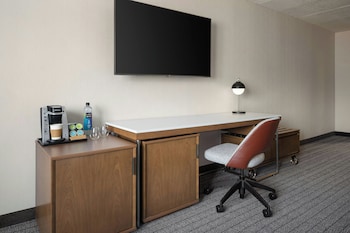 Room, 1 King Bed, Accessible Bathtub