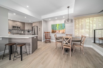 Deluxe Villa, 1 Bedroom (1210 Garden, 2 Bath)