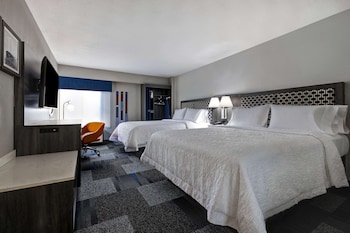 Room, 2 Queen Beds, Accessible (Hearing)