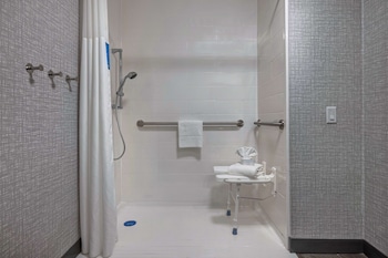 Room, 2 Queen Beds, Accessible (Hearing)