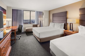 Standard Room, 2 Queen Beds, Accessible (Roll-in Shower)