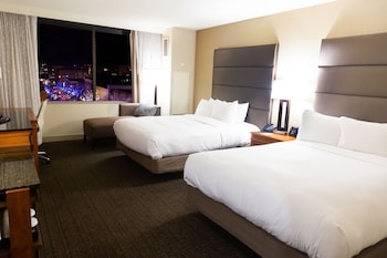 Standard Room, 2 Queen Beds, Mountain View