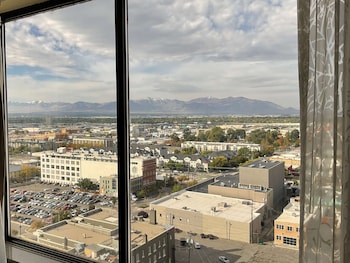 Standard Room, 2 Queen Beds, Mountain View
